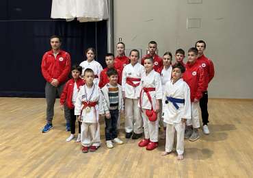 KARATE KLUB “VINKOVCI” OSVOJIO 19 ODLIČJA NA 2. KOLU LIGE