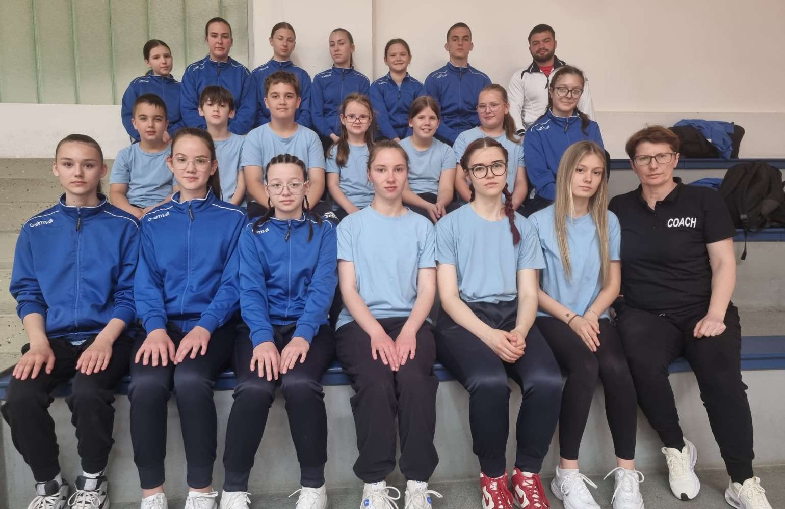 SAJNAMIJU 17 MEDALJA I PEHAR ZA EKIPNO 2. MJESTO NA MEMORIJALNOM TURNIRU BLJESAK 1995