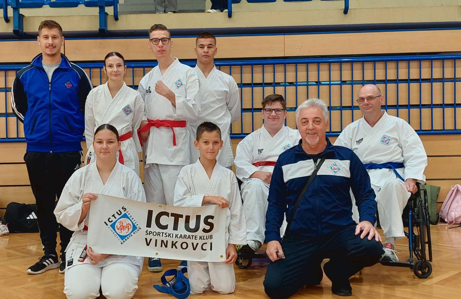 NATJECATELJI ŠPORTSKOG KARATE KLUBA „ICTUS“ VINKOVCI OSVOJILI 10 ODLIČJA NA PRVENSTVU SLAVONIJE I BARANJE