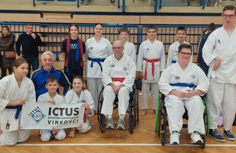 NATJECATELJI ŠPORTSKOG KARATE KLUBA „ICTUS“ VINKOVCI NA KARATE I PARAKARATE KUPU TE NACIONALNOJ PARAKARATE LIGI OSVOJILI ZAVIDAN BROJ ODLIČJA