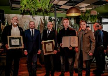 KARATE KLUB VINKOVCI NAGRAĐEN NA VELIKOJ OBLJETNICI KARATE SAVEZA U OSIJEKU 